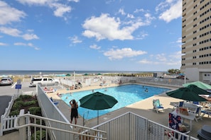 Indendørs pool