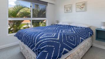 2 chambres, fer et planche Ă repasser