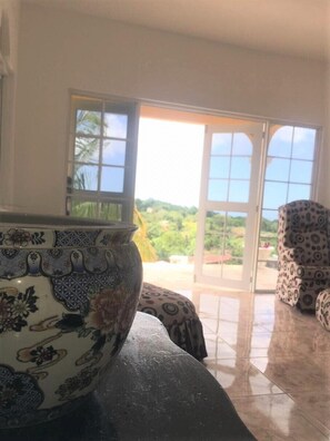 Living area - BamBoo Breeze Inn (Bamboo)