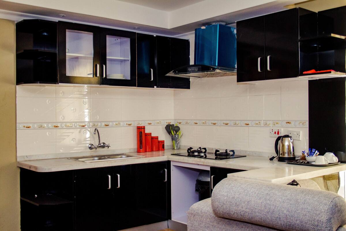 microwave, oven, stovetop, electric kettle