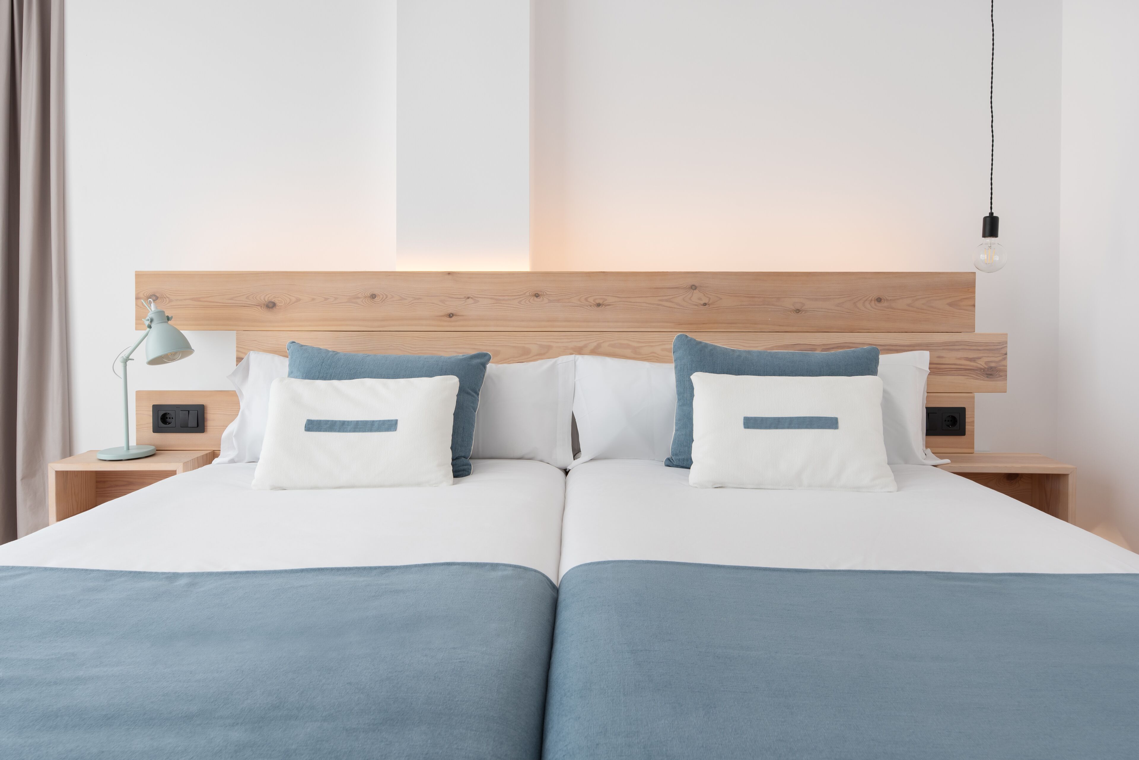 standard double or twin room, city view | 1 bedroom, desk, laptop workspace, soundproofing