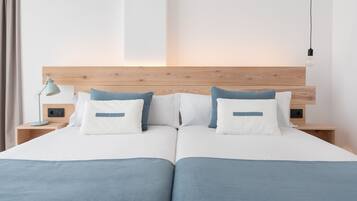 Camera Standard con letto matrimoniale o 2 letti singoli, vista città | Una scrivania, postazione laptop, insonorizzazione, Wi-Fi gratuito