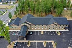 Exterior - GrandStay Hotel & Suites (Sisters)