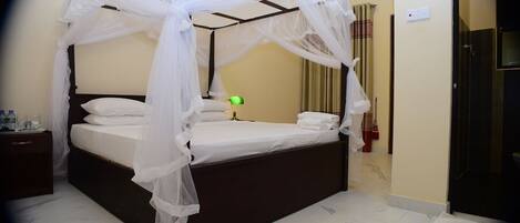 1 bedroom, iron/ironing board, free WiFi