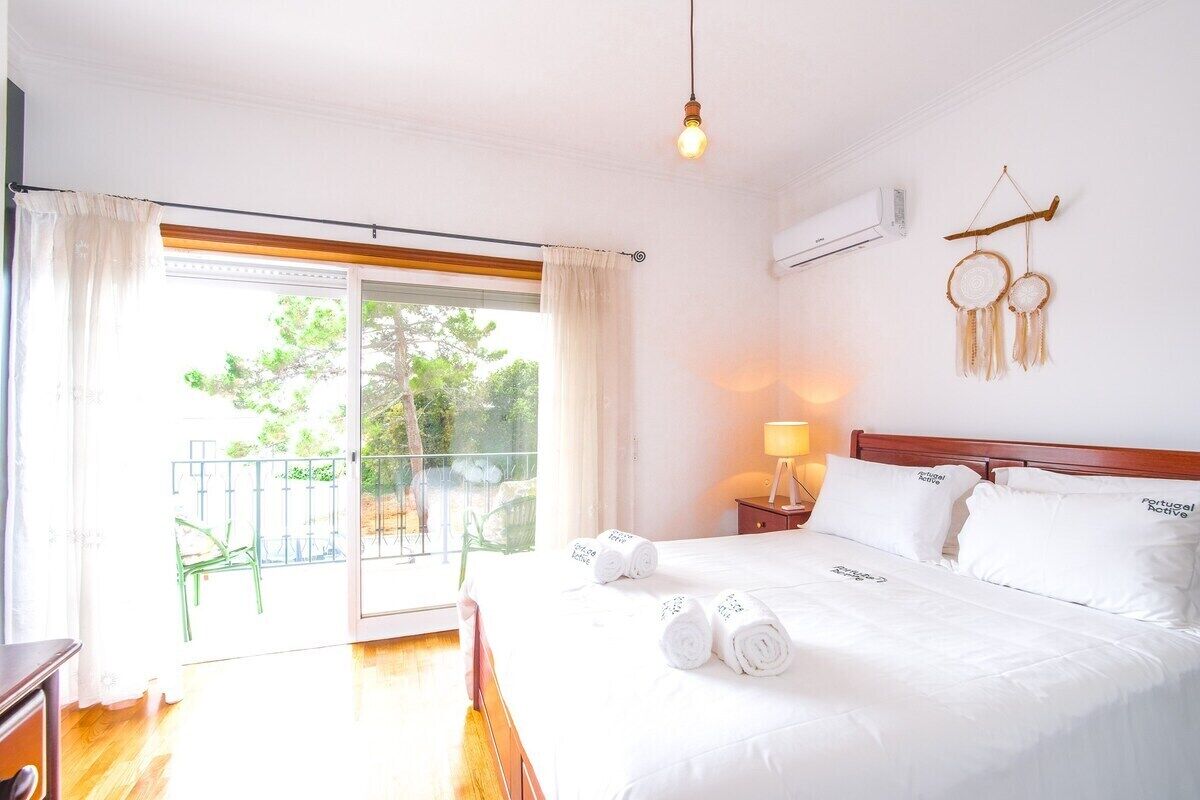 3 bedrooms, iron/ironing board, Internet, bed sheets