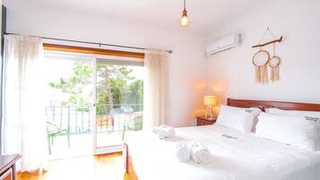 3 soverom, strykejern/-brett, internettilgang og sengetøy