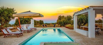 Villa in Carovigno with 5 bedrooms sleeps 10