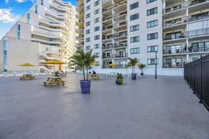 Terrace/patio - DAILY ACTIVITIES & LINENS INCLUDED*! PLAZA 308 - 3BR/2BA Plaza Condo that sleeps 10. (Ocean City)