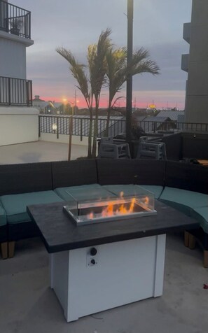 Terrace/patio - DAILY ACTIVITIES & LINENS INCLUDED*! PLAZA 308 - 3BR/2BA Plaza Condo that sleeps 10. (Ocean City)