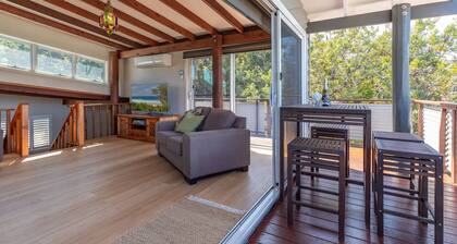 The Pole House - Pacific Palms Holidays
