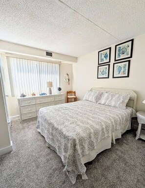 2 bedrooms, WiFi - LINENS & DAILY ACTIVITIES INCLUDED*!!! THE CAPRI - 2BR/2BA condo with ocean & bay views. Indoor pool and many building amenties! (Ocean City)
