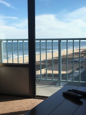 Interior - LINENS & DAILY ACTIVITIES INCLUDED*!!! THE CAPRI - 2BR/2BA condo with ocean & bay views. Indoor pool and many building amenties! (Ocean City)