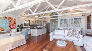 Fireplace - Barefoot on Blueys - Blueys Beach (Blueys Beach)