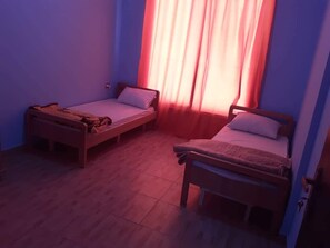 3 bedrooms, premium bedding, pillow-top beds, individually furnished - Petra Holiday (Wadi Musa)