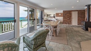 Interior - 124 Boomerang Drive - Pacific Palms Holidays (Boomerang Beach)