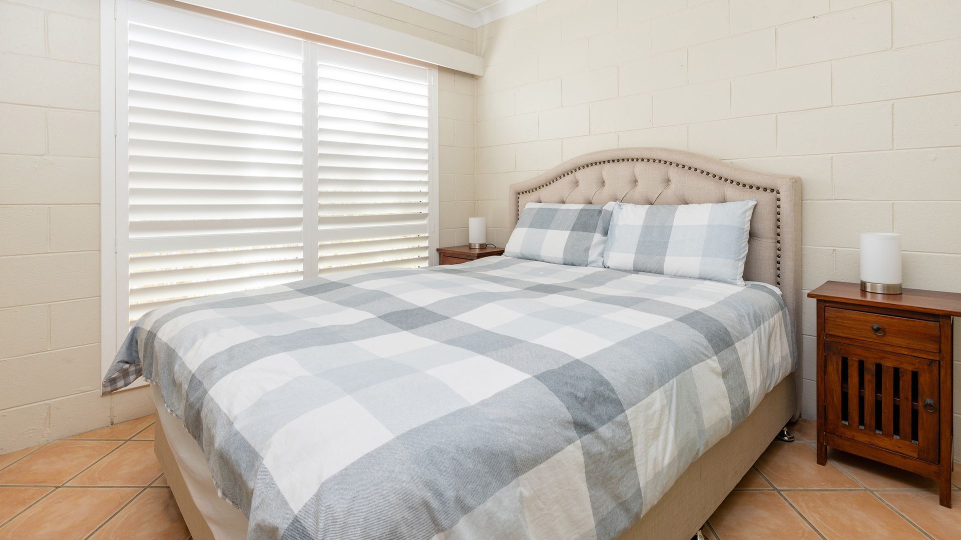 2 bedrooms, iron/ironing board