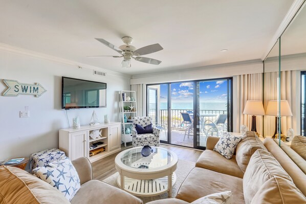 TV - DAILY ACTIVITIES & LINENS INCLUDED*! Direct oceanfront 2BR/2BA with enclosed den (used as 3rd bedroom). (Ocean City)