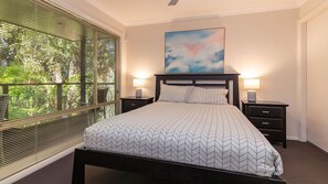 4 chambres, fer et planche à repasser, accès Internet