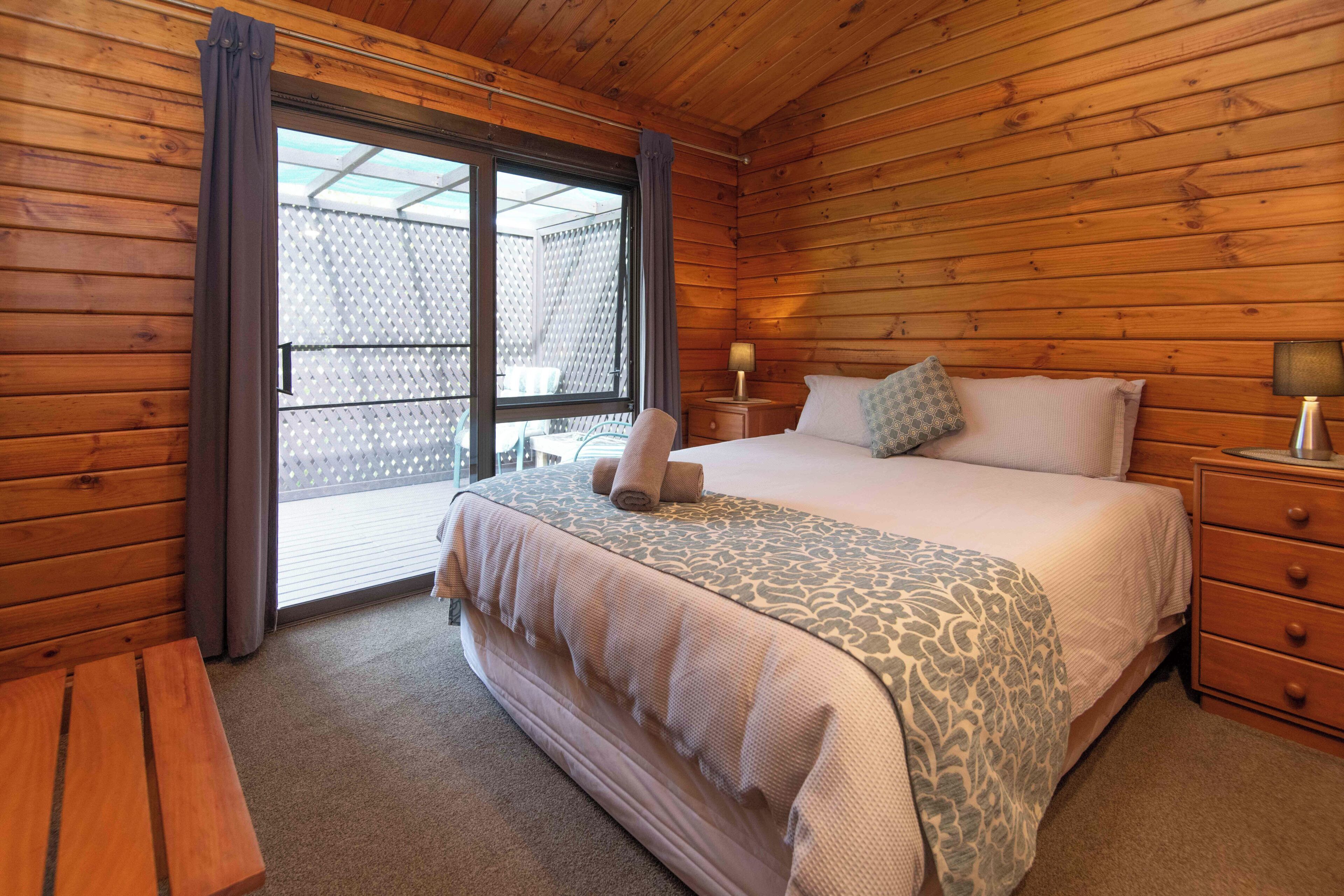 3 bedrooms, individually decorated, individually furnished