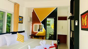 Kamar Eksekutif, pemandangan samudra | 1 kamar tidur, meja kerja, tirai kedap cahaya, dan kedap suara