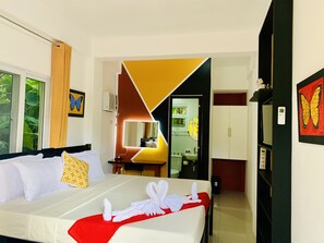 Habitación ejecutiva, vistas al mar | Escritorio, cortinas opacas, sistema de insonorización