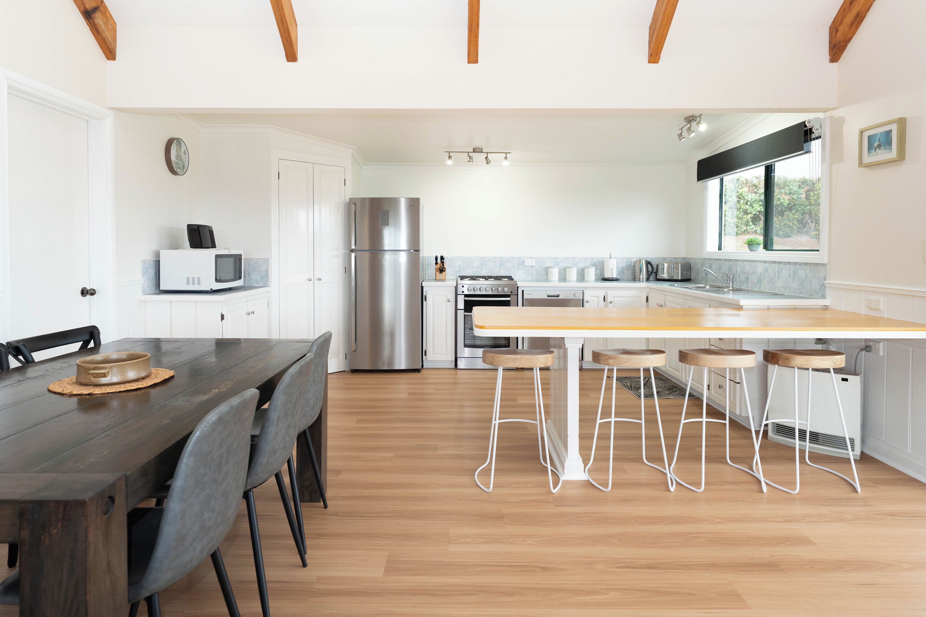 House | Private kitchen | Full-size fridge, microwave, oven, stovetop