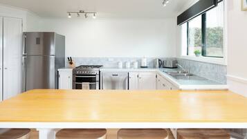 House | Private kitchen | Full-size fridge, microwave, oven, stovetop