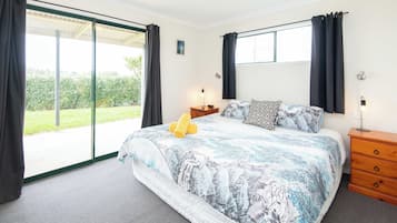 4 bedrooms, individually decorated, individually furnished