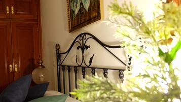 3 slaapkamers, een strijkplank/strijkijzer, wifi, beddengoed