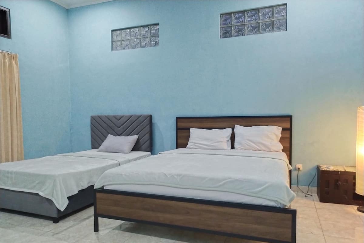 Superior Room | Free WiFi, bed sheets