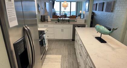 Aransas Princess #203 - 2BR, 2BA Bright Ocean View Condo