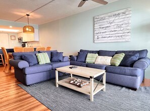 TV, DVD player - LINENS & DAILY ACTIVITIES INCLUDED*!! Direct Oceanfront PLAZA 2BR/2BA Condo with semi-private (room divider) den unit. (Ocean City)