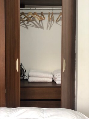 3 bedrooms, iron/ironing board
