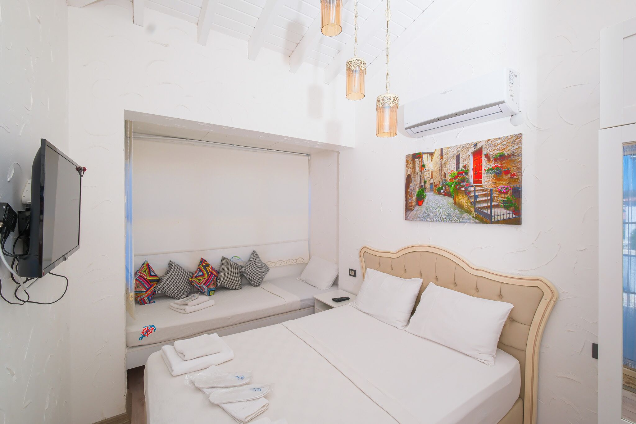 Triple Room, Pool View (Aquila) | Premium bedding, minibar, individually decorated, soundproofing