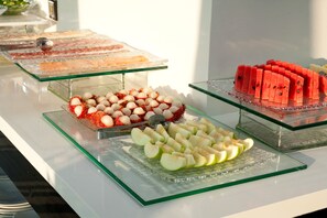 Breakfast buffet - Boston Hotel (Pleiku)