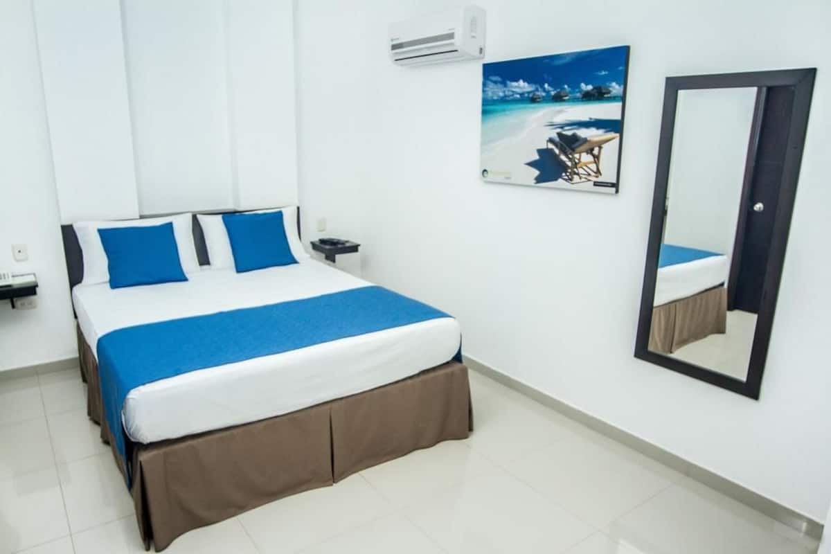 Egyptian cotton sheets, premium bedding, Select Comfort beds, minibar