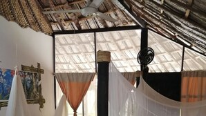 Bungalow familial, vue sur la montagne | Literie de qualité, rideaux d’obscurcissement, accès au Wi-Fi (inclus)
