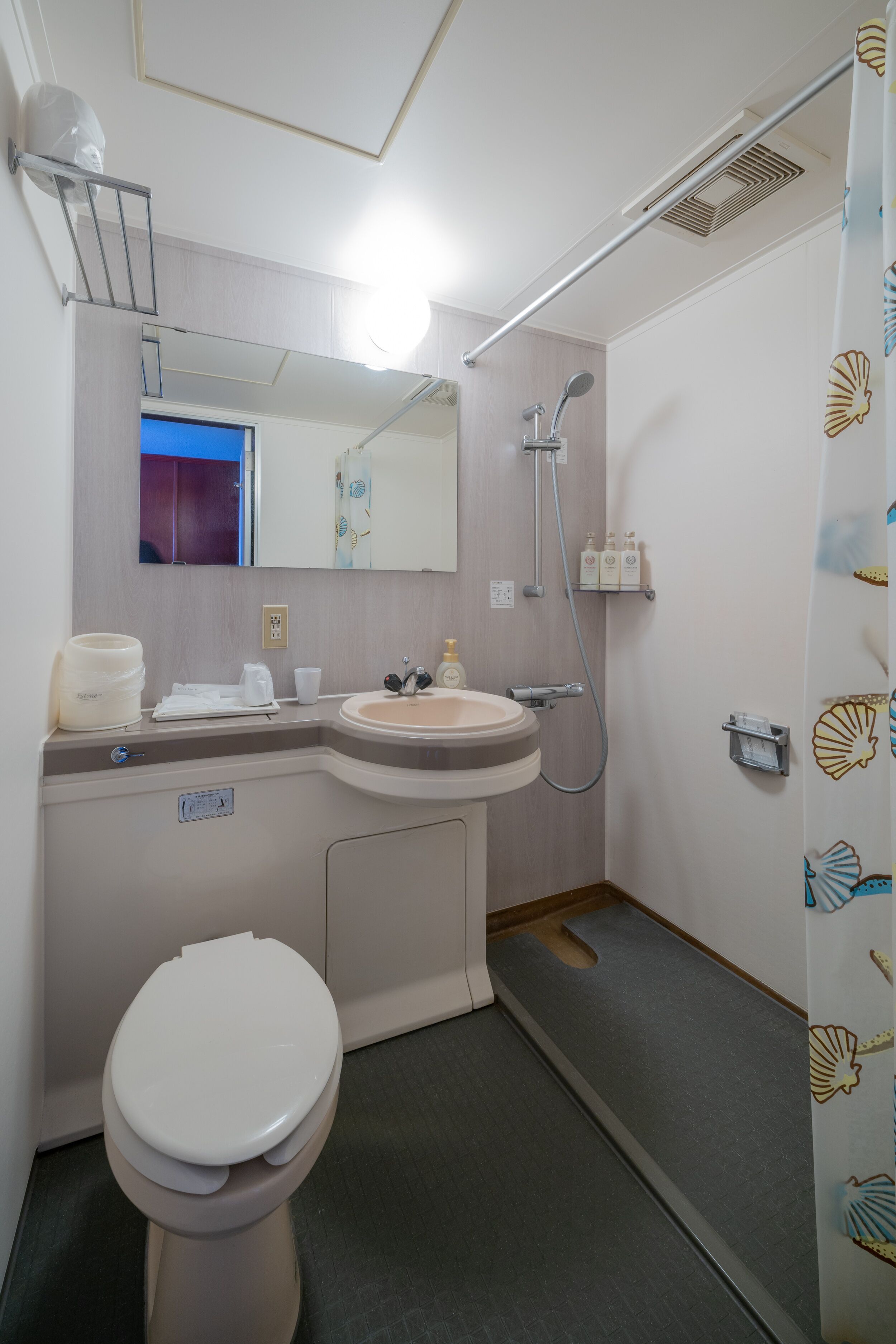 Shower kamar mandi