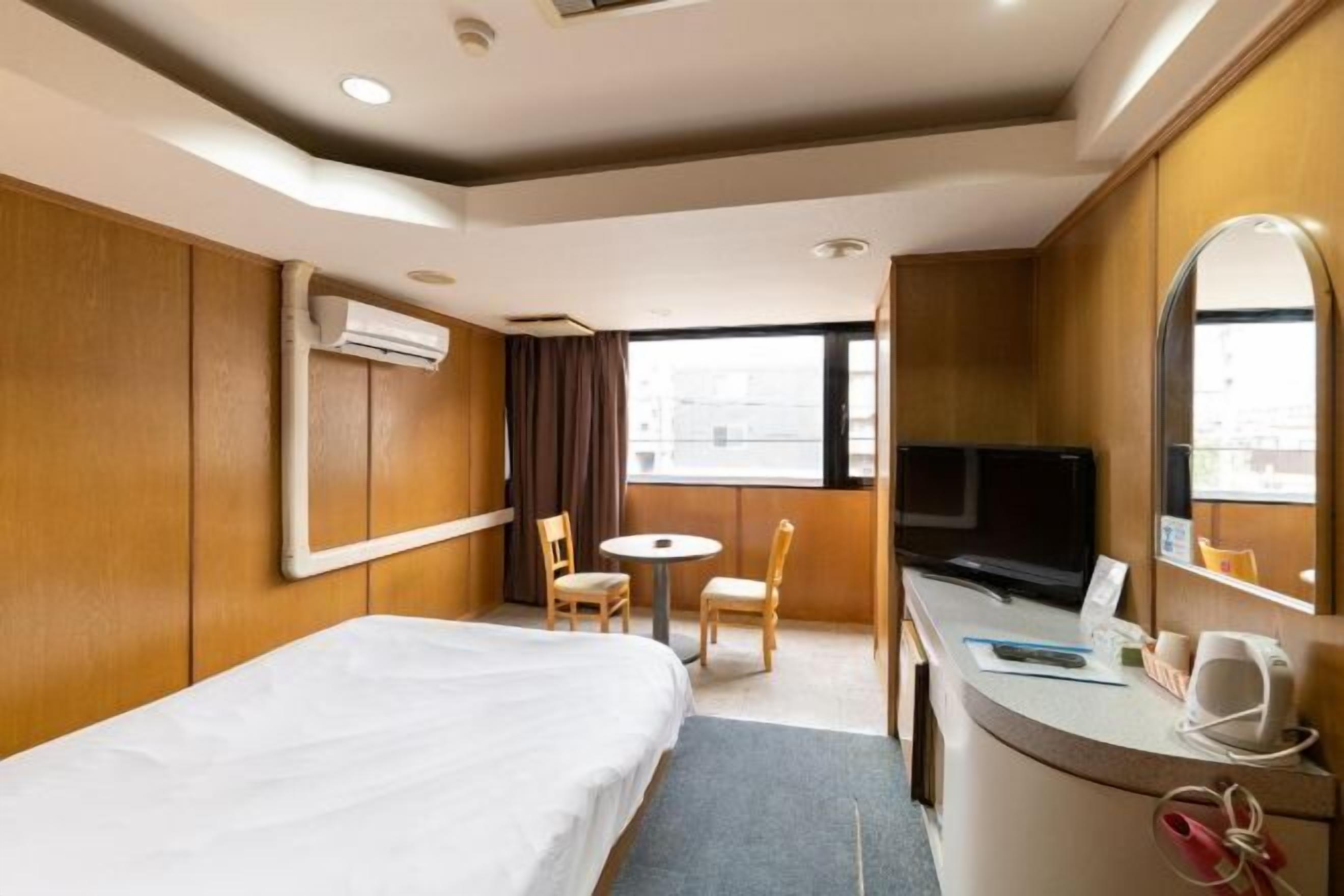 Desk, blackout curtains, free WiFi, bed sheets