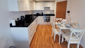 Apartment | Private kitchen - Aire apartment (Leeds)
