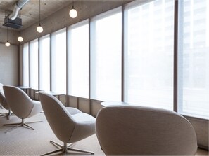 Lobby lounge - The Hotels Hakata Kasane Bayside (Fukuoka)