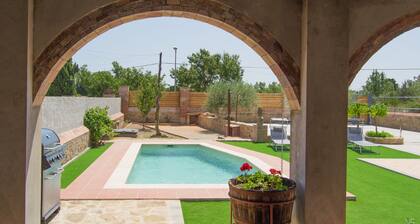 RURAL HOUSE WITH POOL IN GUALTA (BAIX EMPORDÀ, GIRONA)