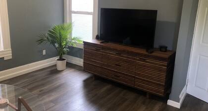 Charming 2 Bedroom Apartment