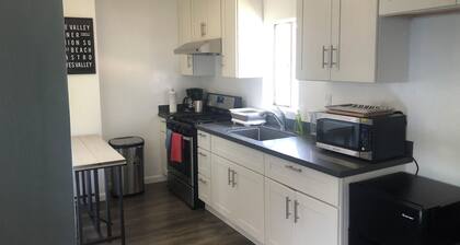 Charming 2 Bedroom Apartment