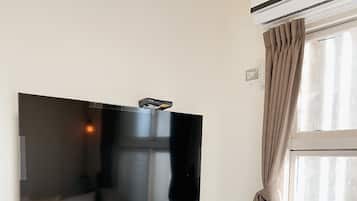 Economy-dobbeltværelse - ikke-ryger - privat badeværelse (D) | Dundyner, skrivebord, mørklægningsgardiner, gratis Wi-Fi