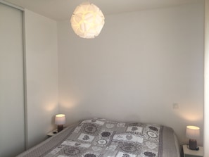 4 habitaciones, tabla de planchar con plancha y wifi 