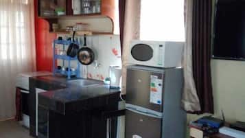 Petit déjeuner continental (3 USD par personne)