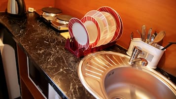 Fridge, microwave, coffee/tea maker, electric kettle
