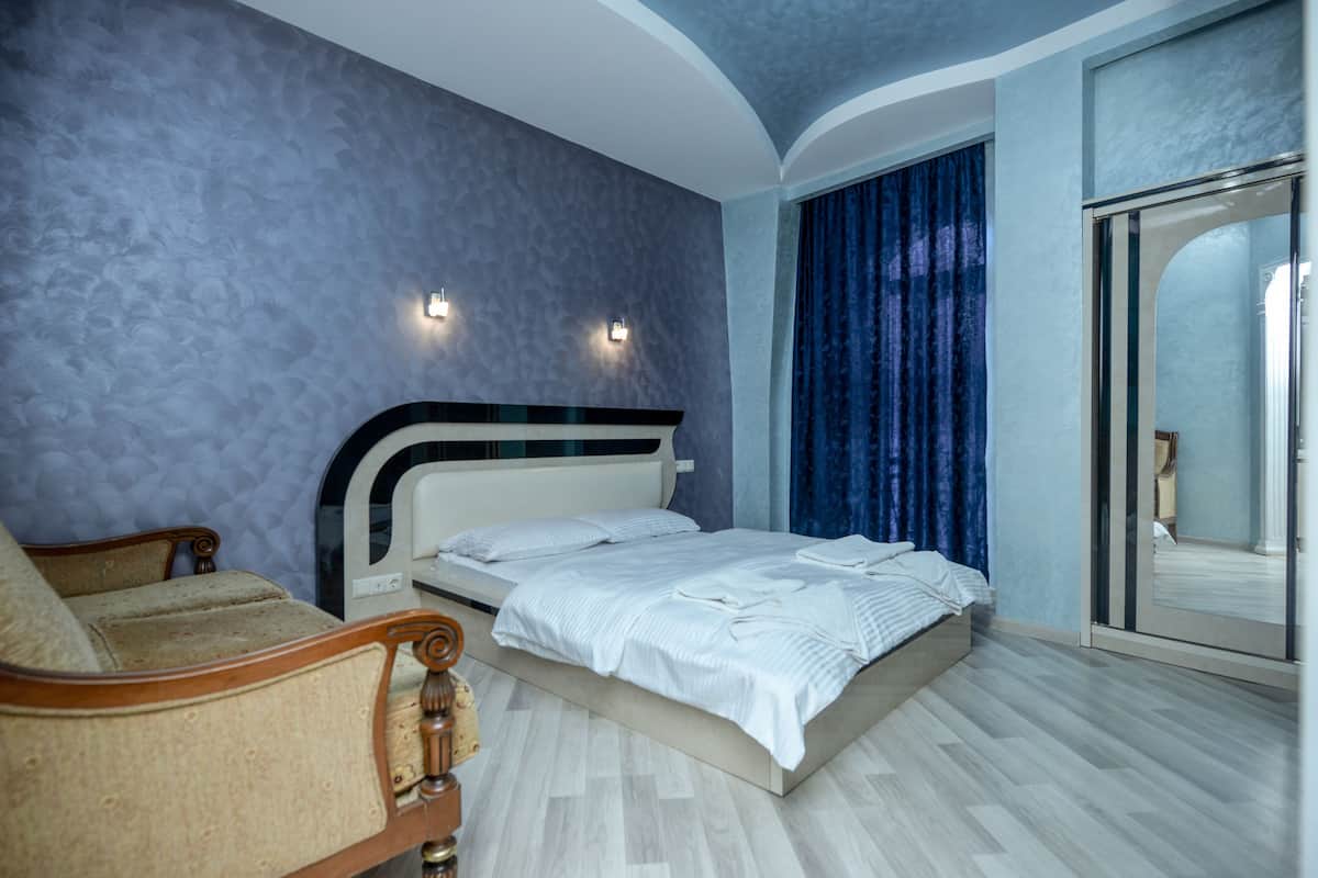 Minibar, Zimmersafe, Schreibtisch, schallisolierte Zimmer