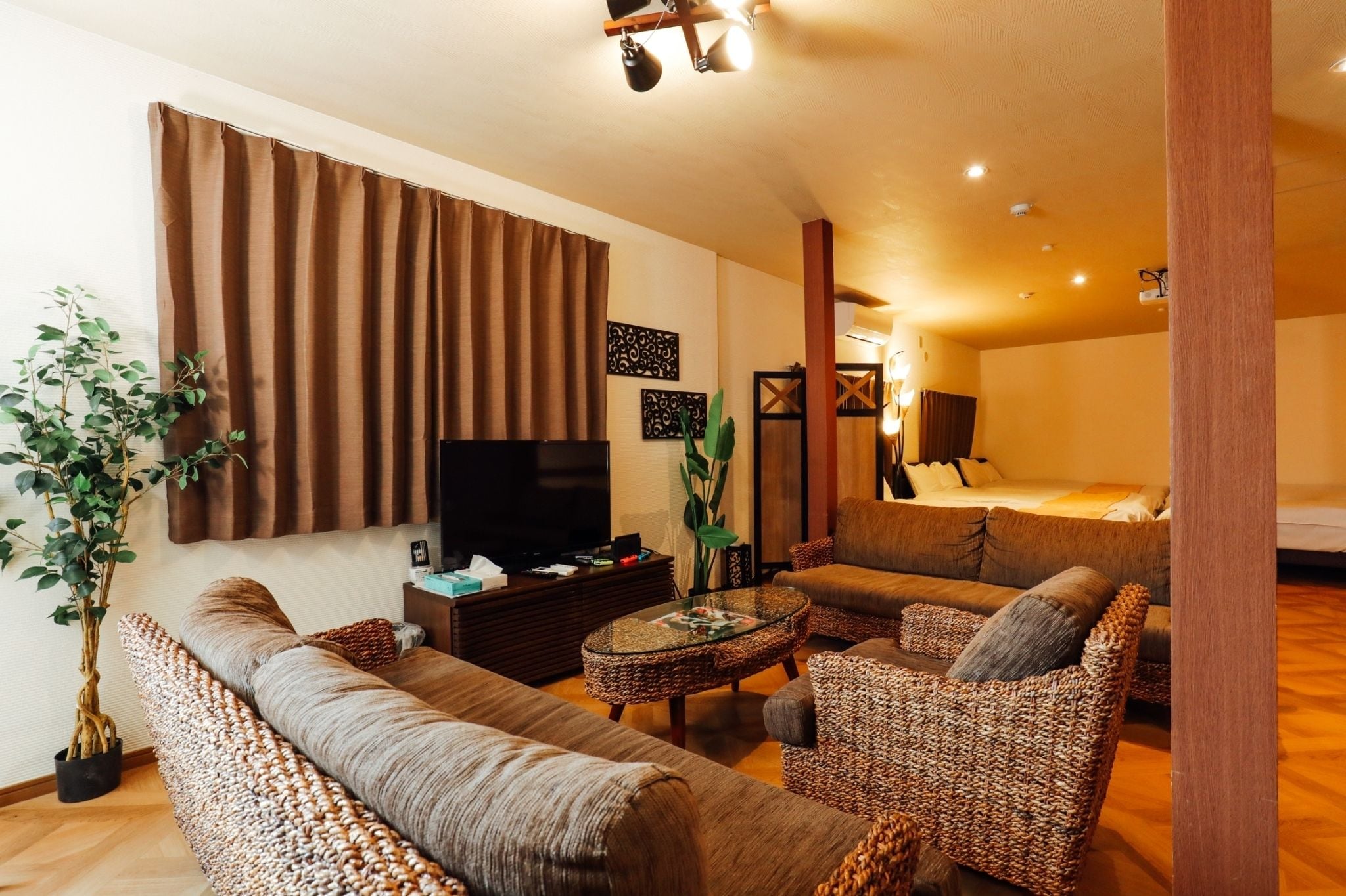 标准双人房 | 起居区 | 平板电视